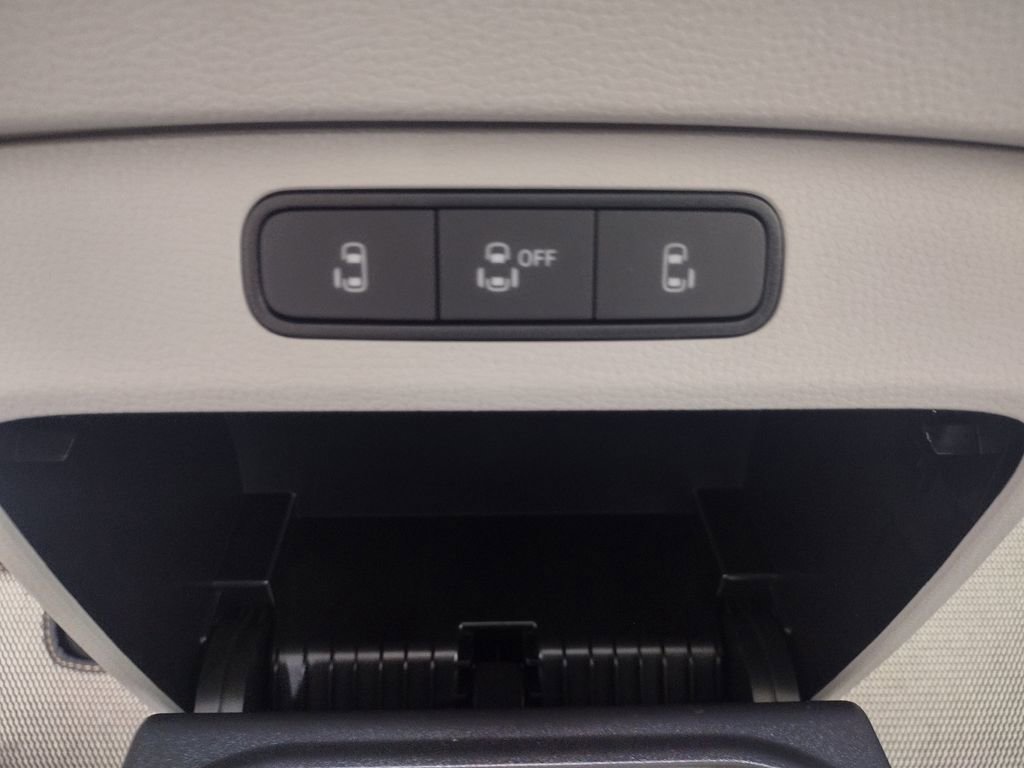 New 2025 Volkswagen ID. Buzz 1st Edition image 38