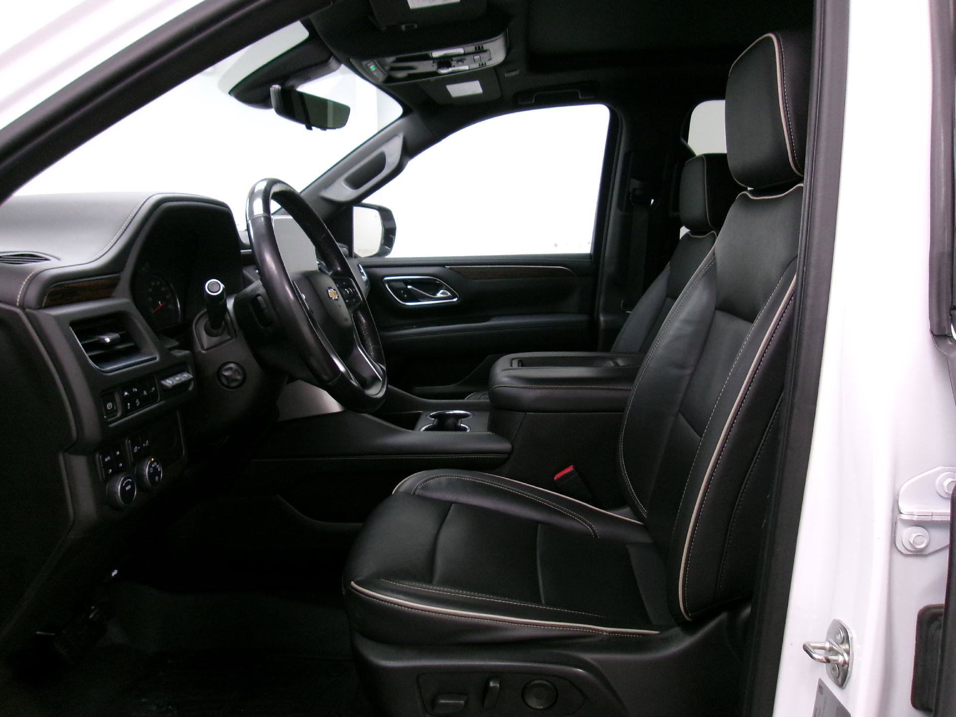 Used 2021 Chevrolet Suburban Premier image 9