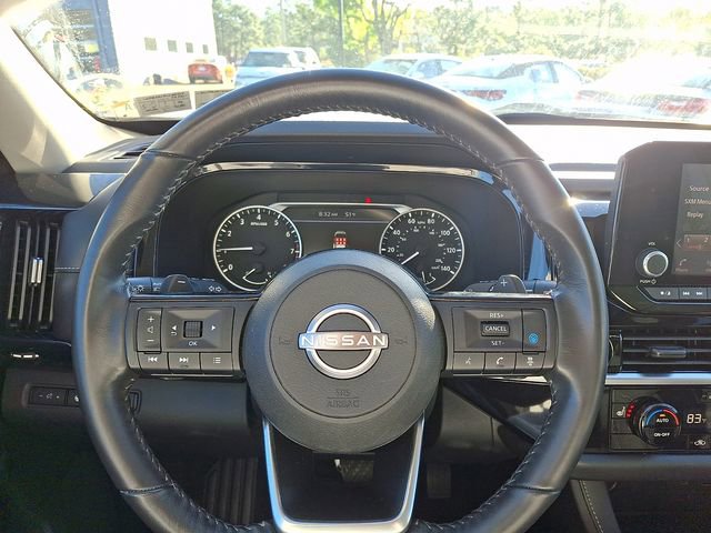Used 2022 Nissan Pathfinder SV w/ SV Black Package AWD/4WD image 20