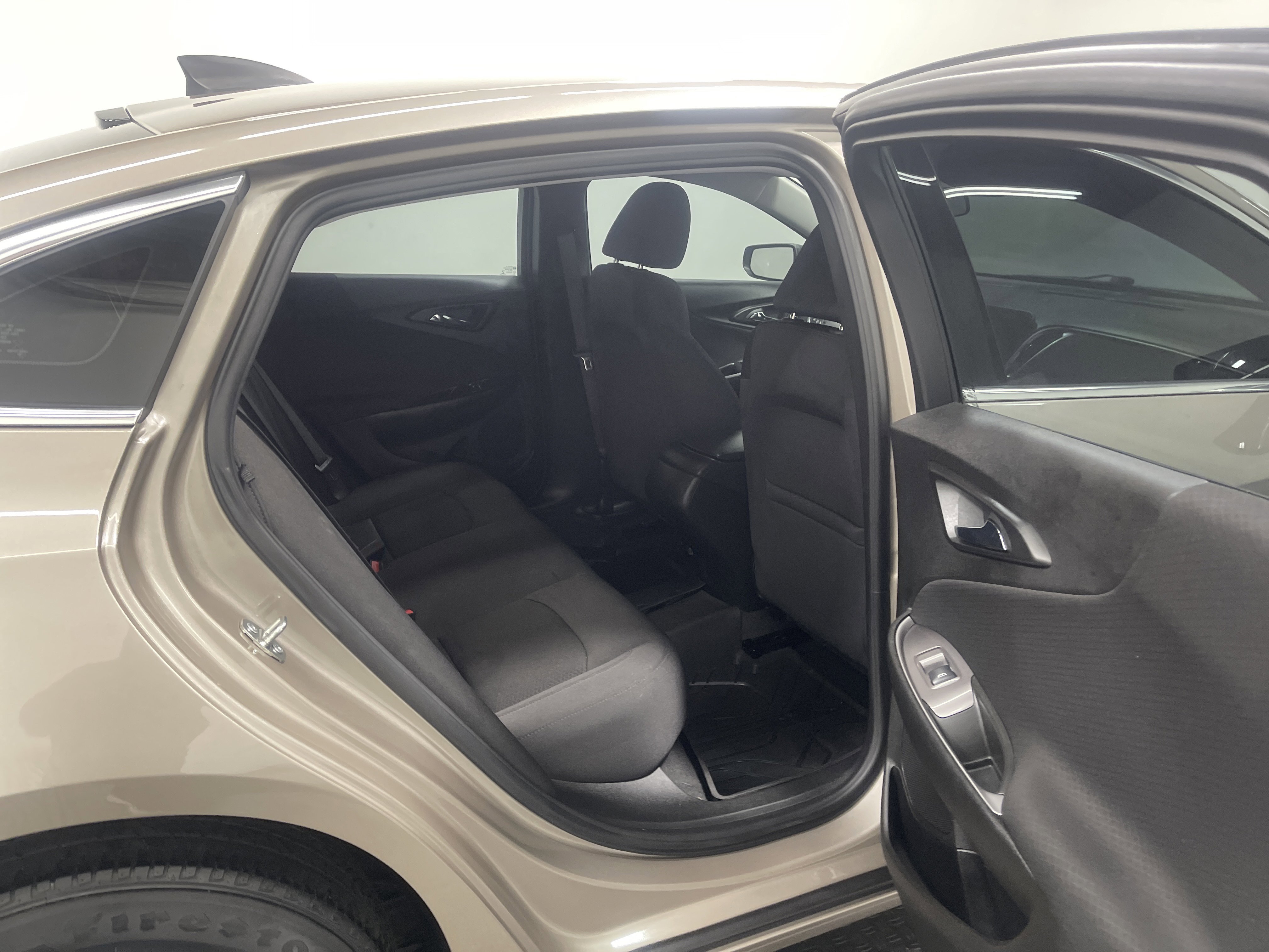 Used 2023 Chevrolet Malibu LS w/ LPO, Floor Liner Package image 19
