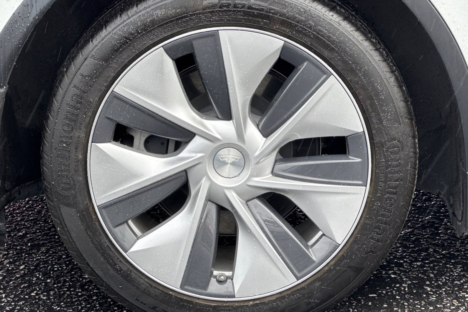 Used 2022 Tesla Model Y Long Range AWD/4WD image 11