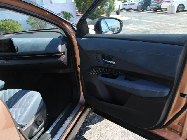 Certified 2024 Nissan Ariya AWD image 33