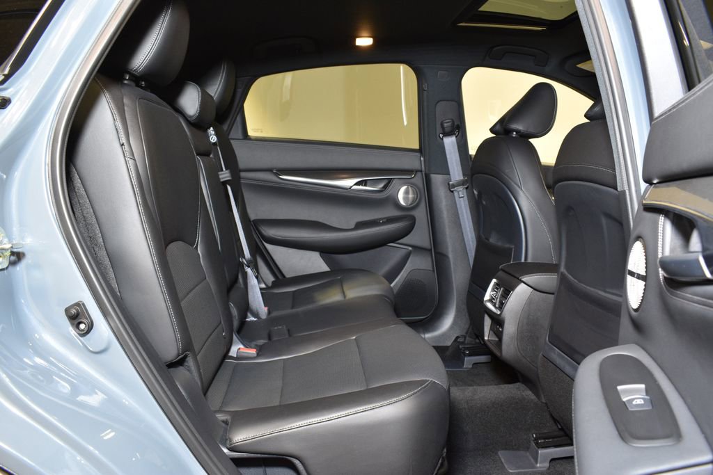 Certified 2025 INFINITI QX55 Essential image 30