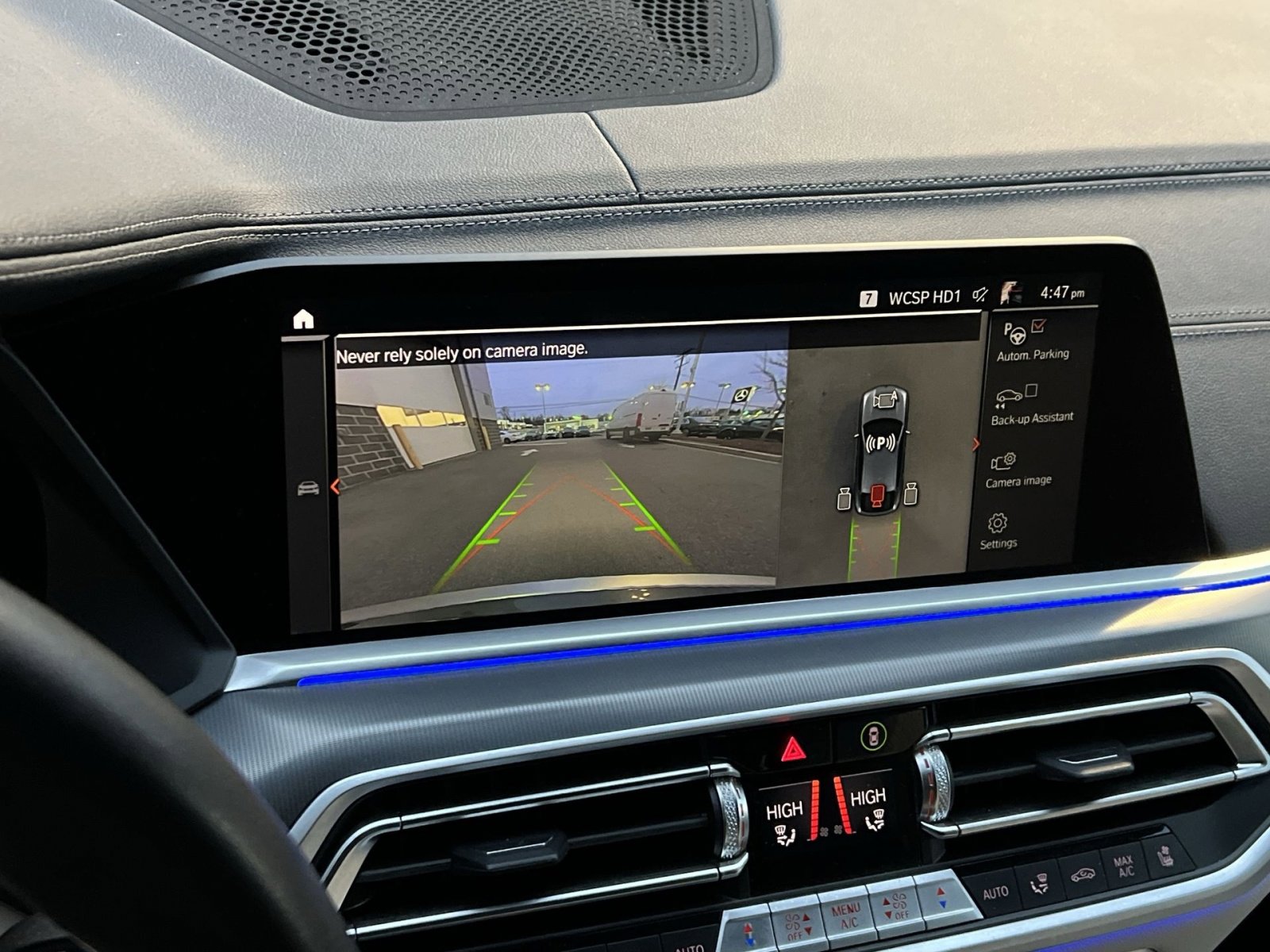 Used 2023 BMW X6 xDrive40i w/ Luxury Seating Package image 17