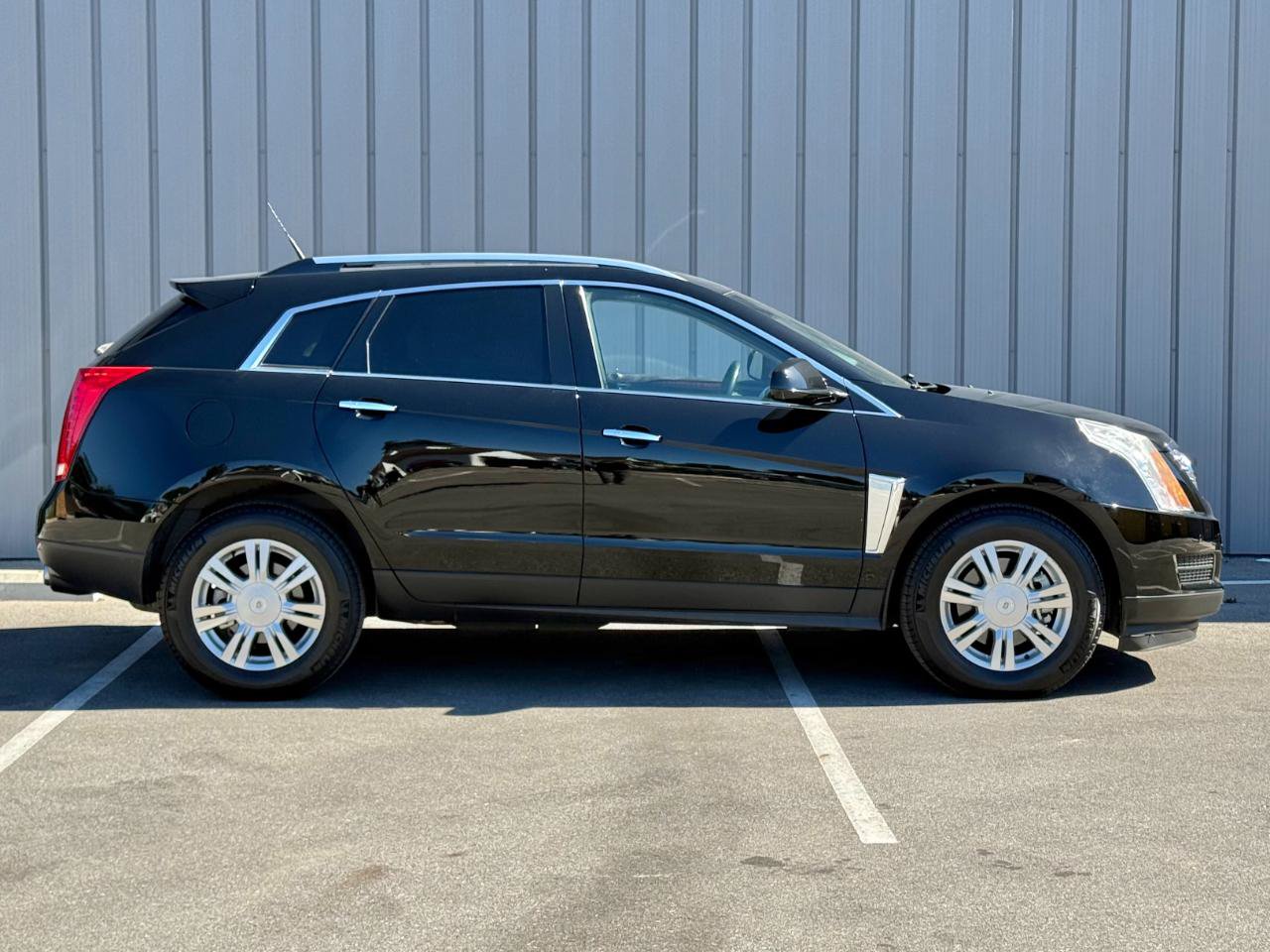Used 2014 Cadillac SRX Luxury FWD image 4