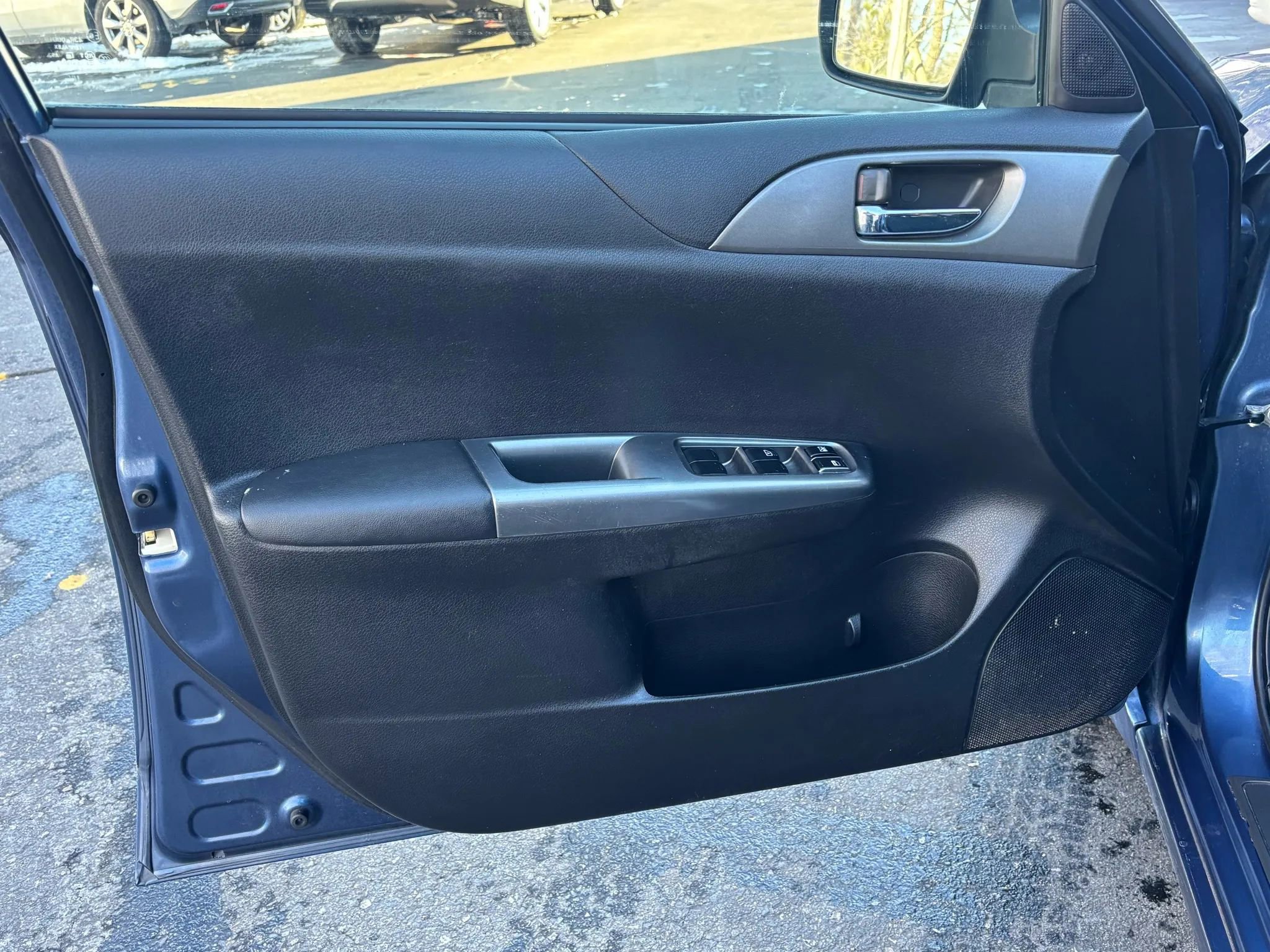 Used 2011 Subaru Impreza 2.5i Premium w/ PWR Moonroof Value Pkg image 13