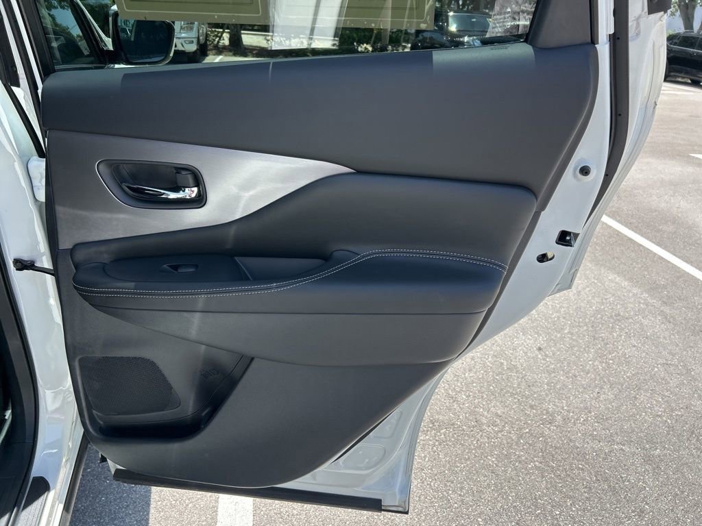 Certified 2024 Nissan Murano SV FWD image 48