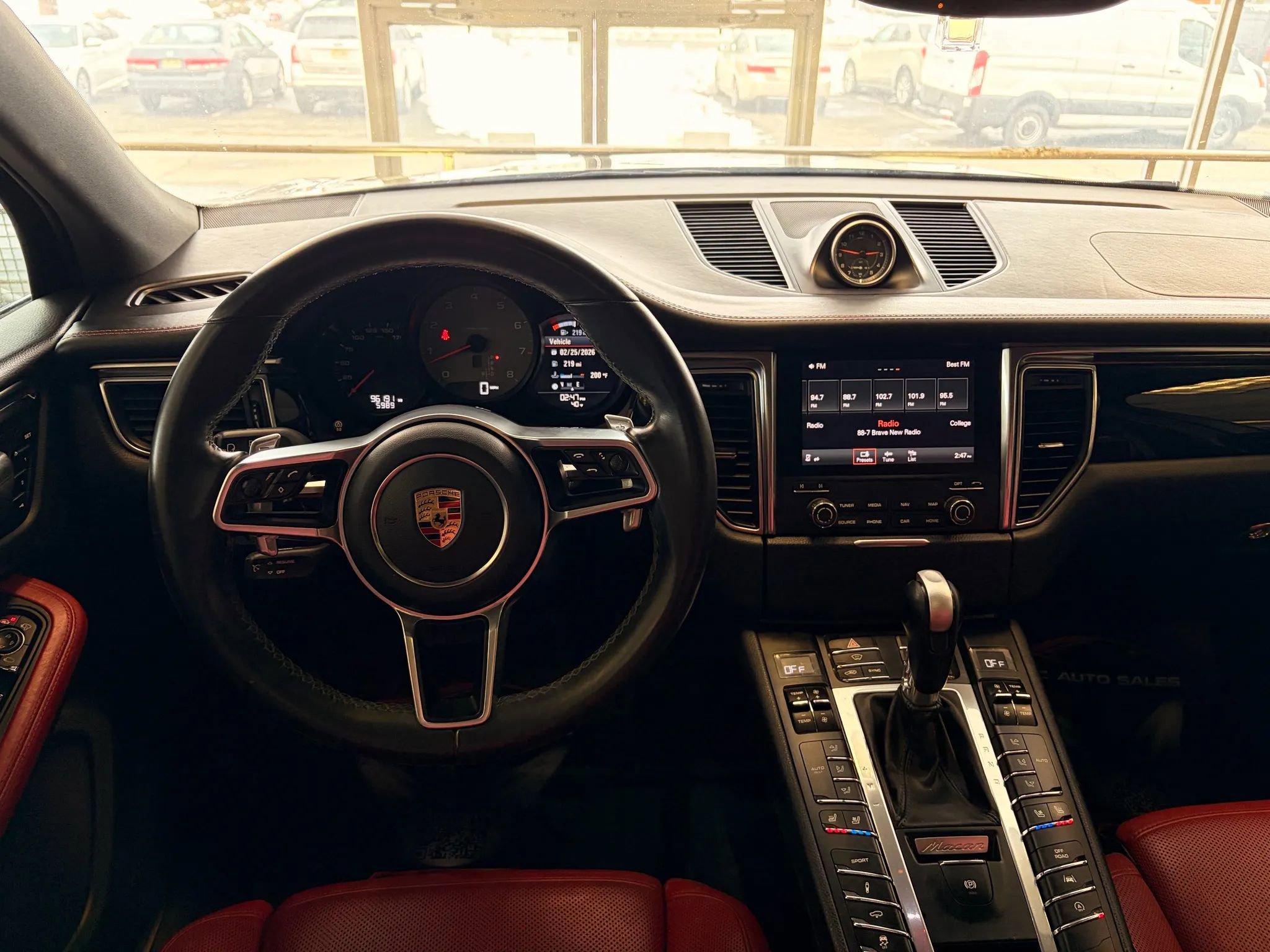 Used 2017 Porsche Macan S image 30