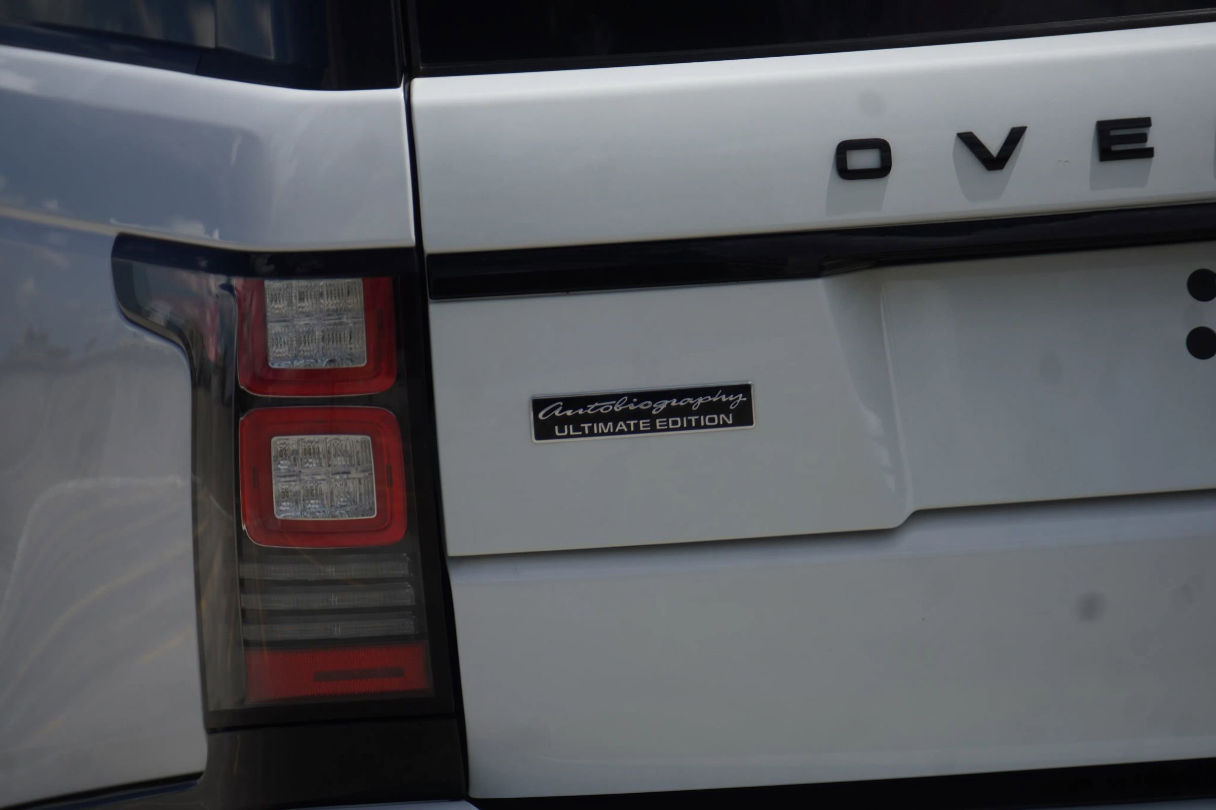 Used 2016 Land Rover Range Rover HSE image 12