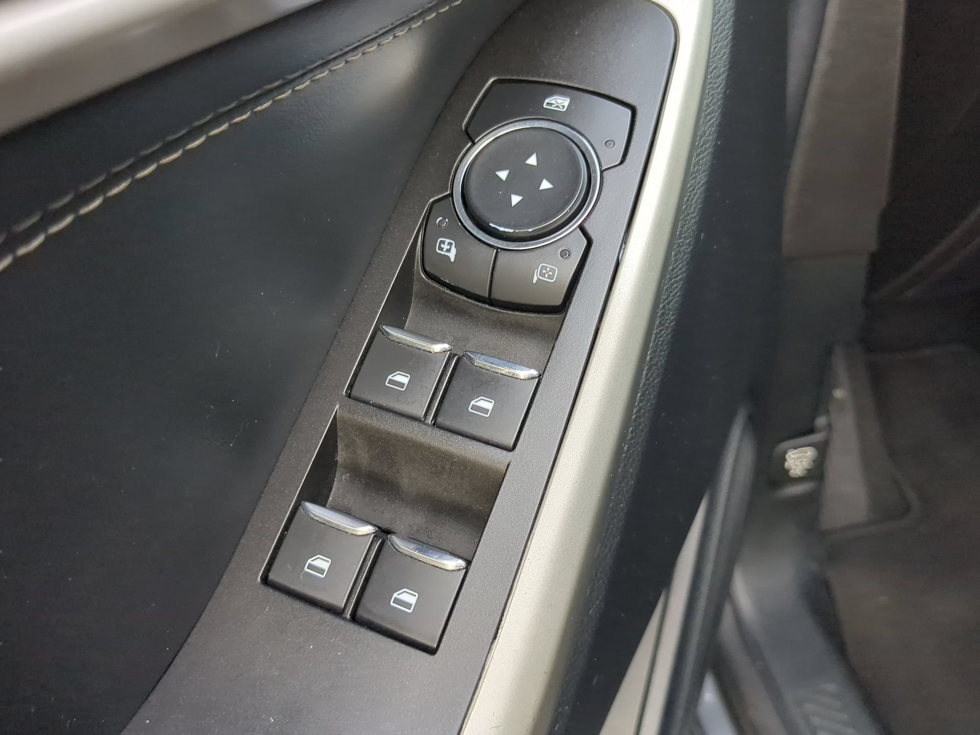 Certified 2021 Ford Explorer XLT RWD image 56