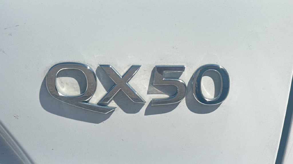 Used 2021 INFINITI QX50 Luxe AWD/4WD image 18