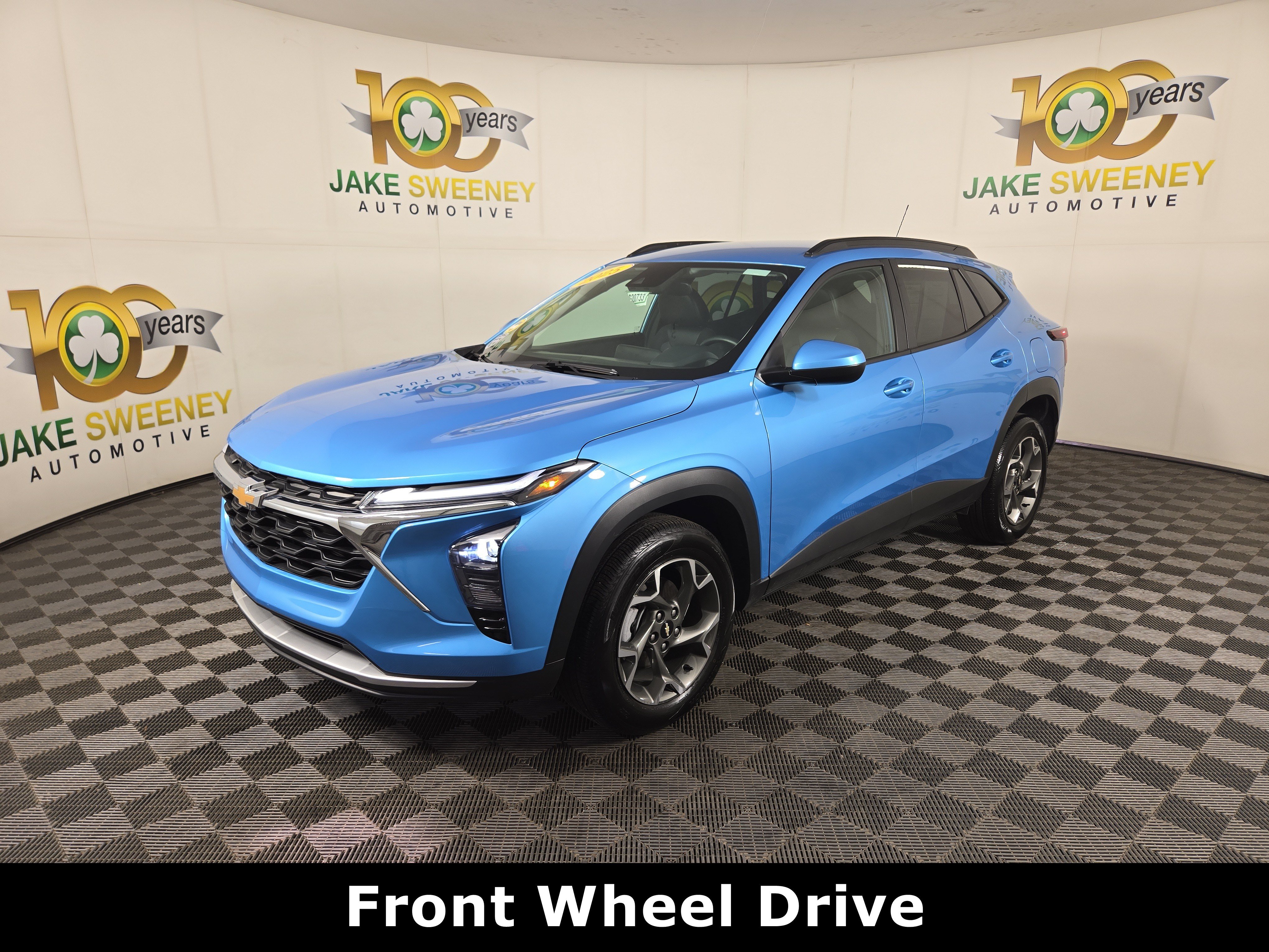 Used 2025 Chevrolet Trax LT w/ LT Convenience Package FWD image 3