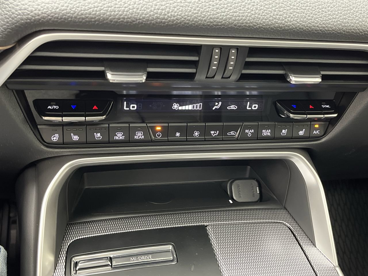 New 2026 MAZDA CX-90 Plug-In Hybrid w/ Preferred AWD/4WD image 21