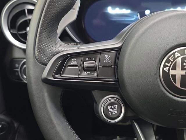 Used 2024 Alfa Romeo Giulia Veloce image 16
