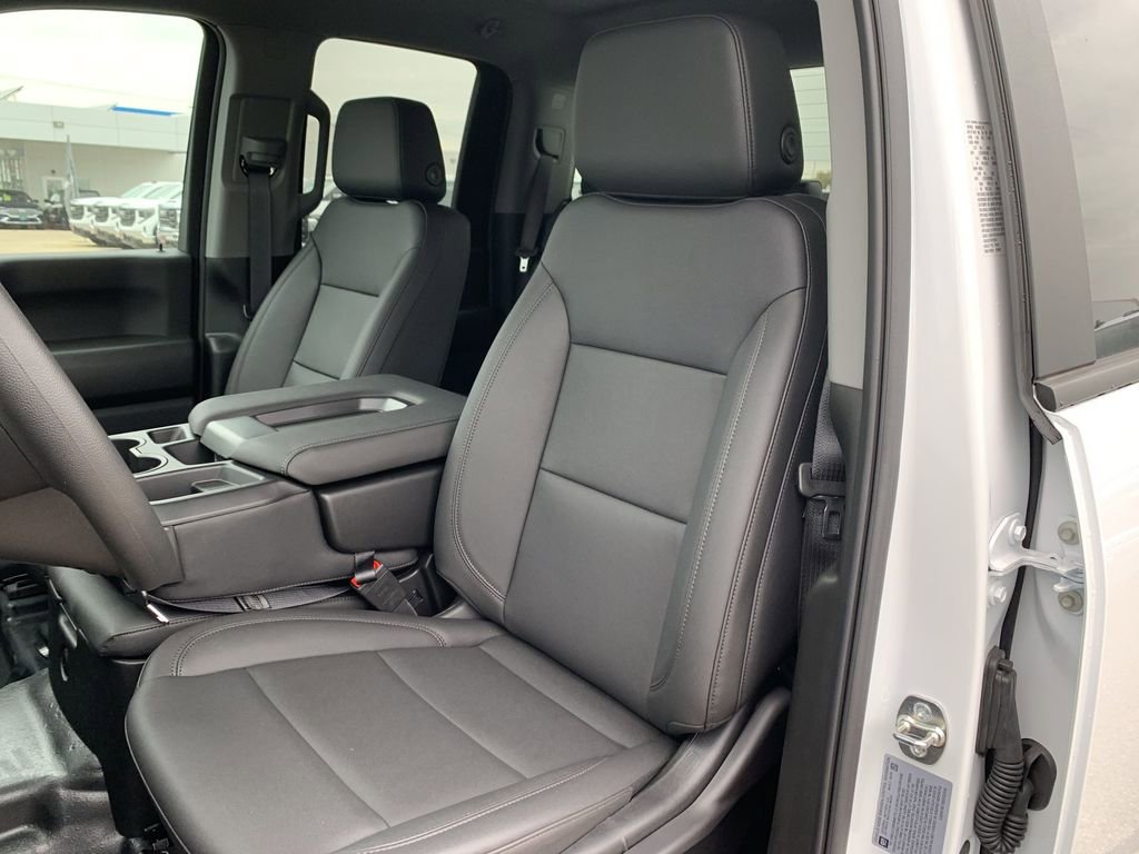 New 2025 GMC Sierra 3500 Pro w/ Convenience Package image 9