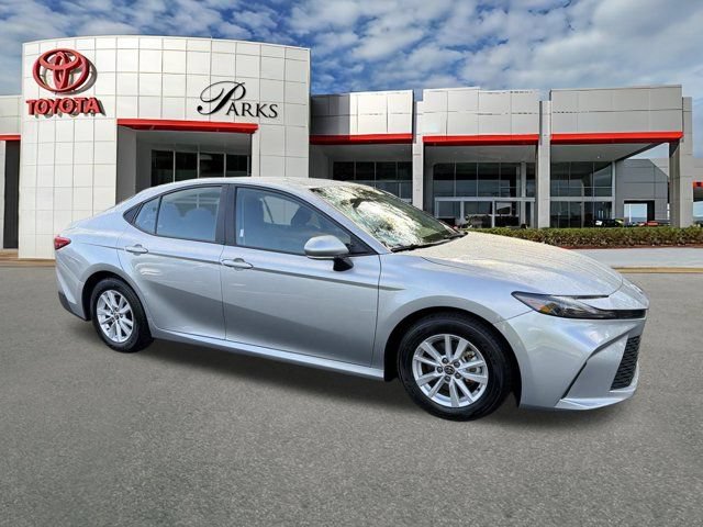Used 2025 Toyota Camry LE FWD image 1