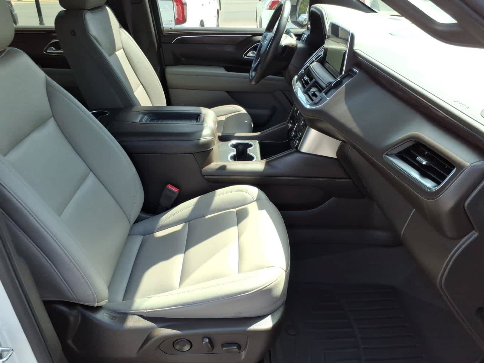 Used 2022 Chevrolet Tahoe Z71 w/ Max Trailering Package AWD/4WD image 4