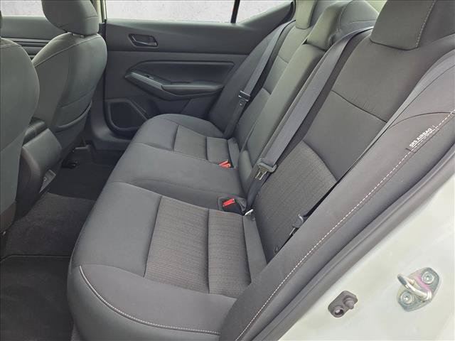 Used 2025 Nissan Altima 2.5 SV FWD image 17