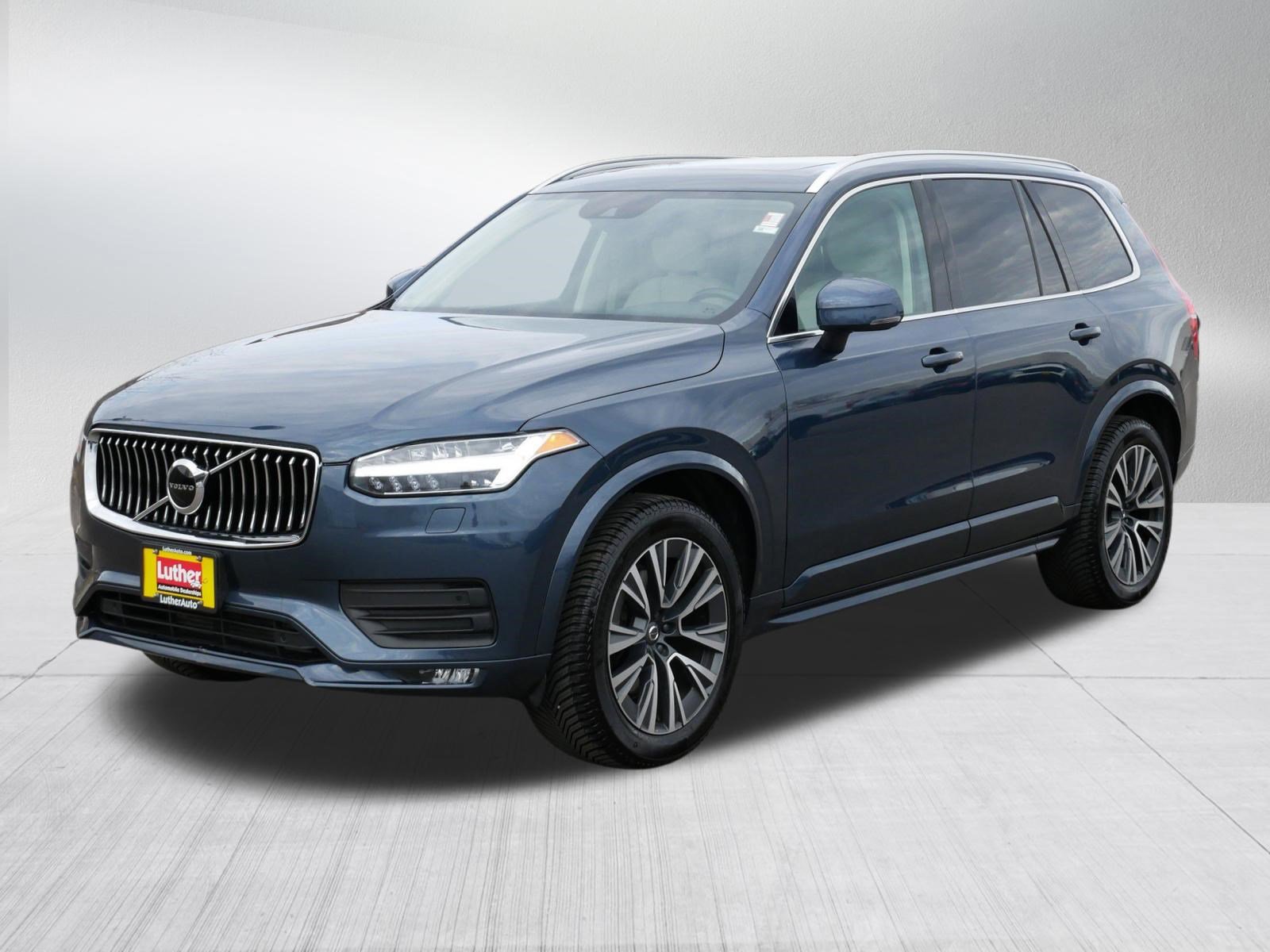 Used 2021 Volvo XC90 T5 Momentum w/ Climate Package image 3