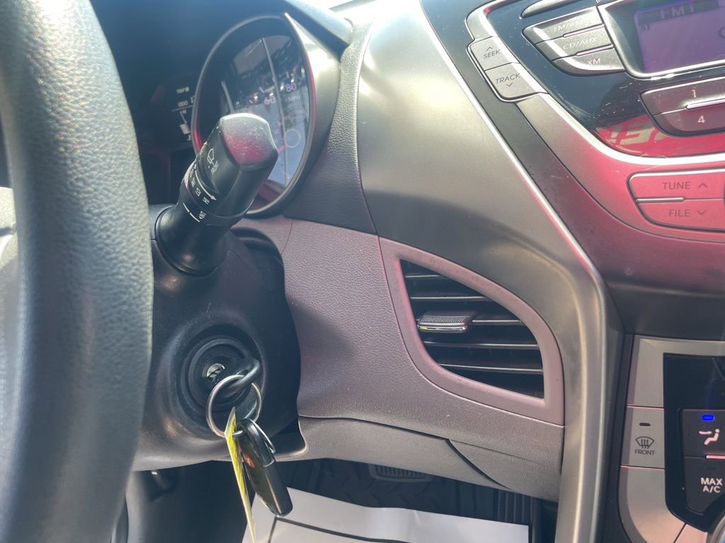 Used 2013 Hyundai Elantra GLS FWD image 35