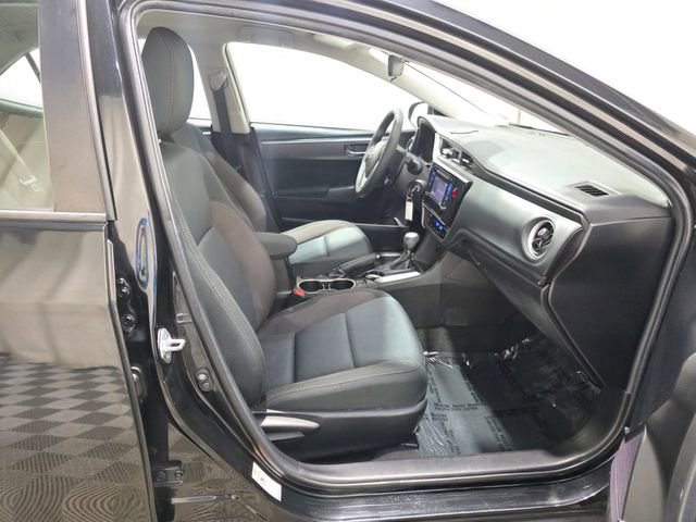 Used 2019 Toyota Corolla LE image 34