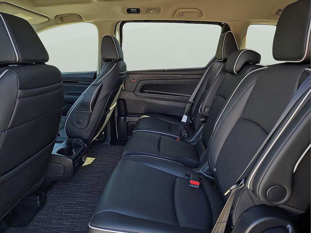 Used 2025 Honda Odyssey Touring image 11