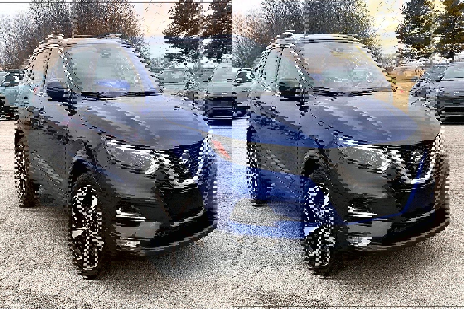 Used 2022 Nissan Rogue Sport SL w/ Premium Package image 38