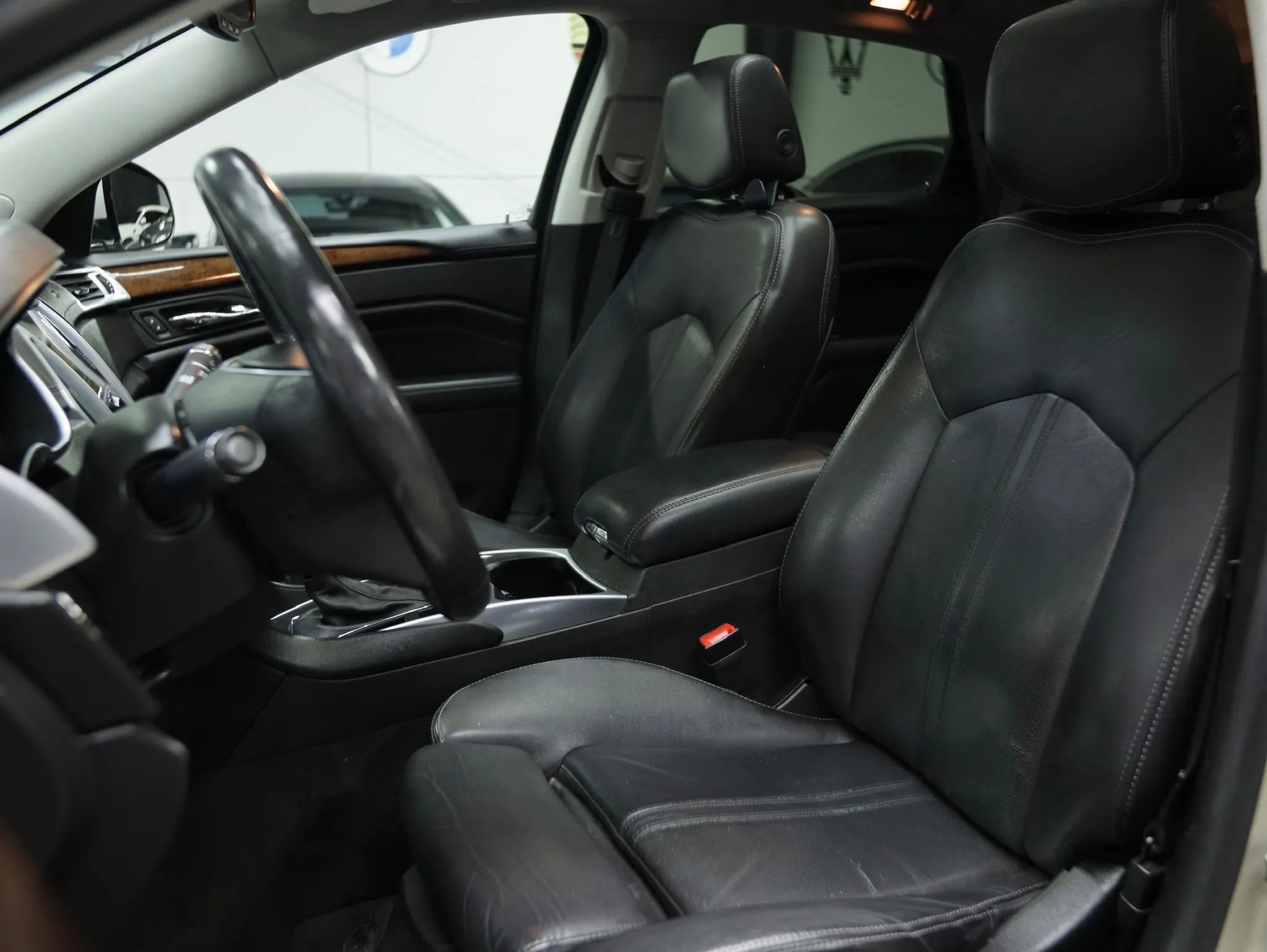 Used 2014 Cadillac SRX Luxury w/ Driver Awareness Package image 21