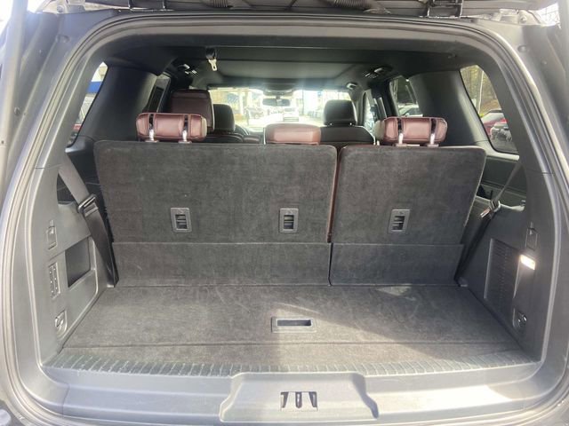 Used 2024 Ford Expedition Limited image 8