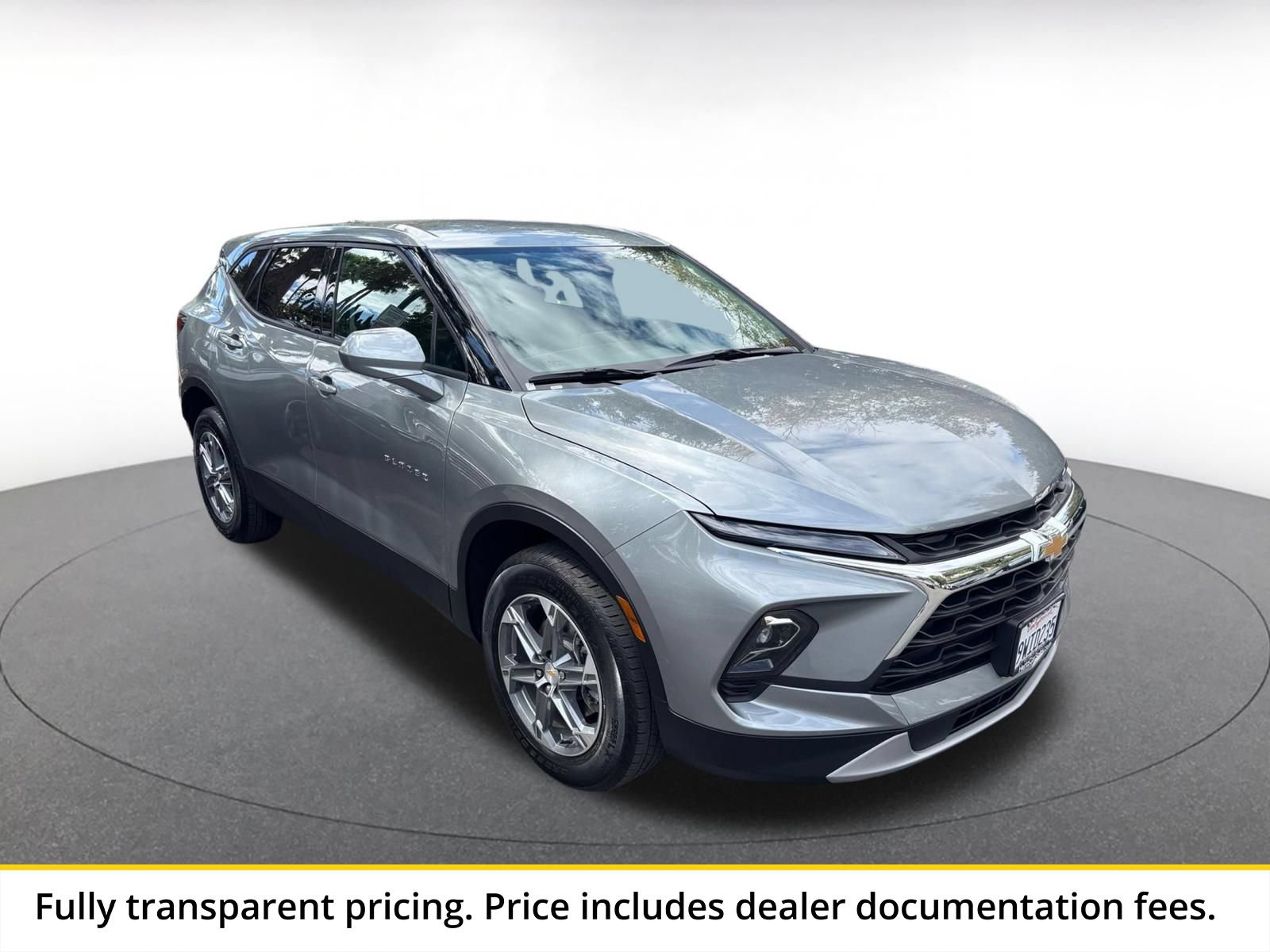 Used 2026 Chevrolet Blazer LT FWD image 1