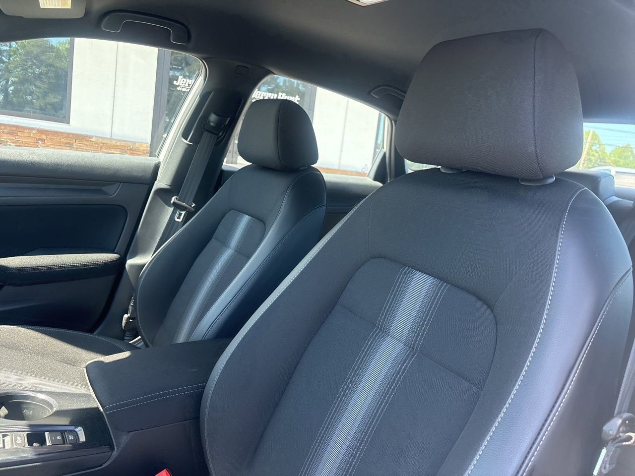 Used 2023 Honda Civic Sport image 3