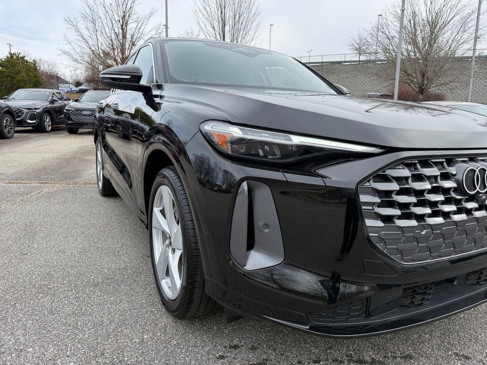 New 2025 Audi Q5 Prestige image 24