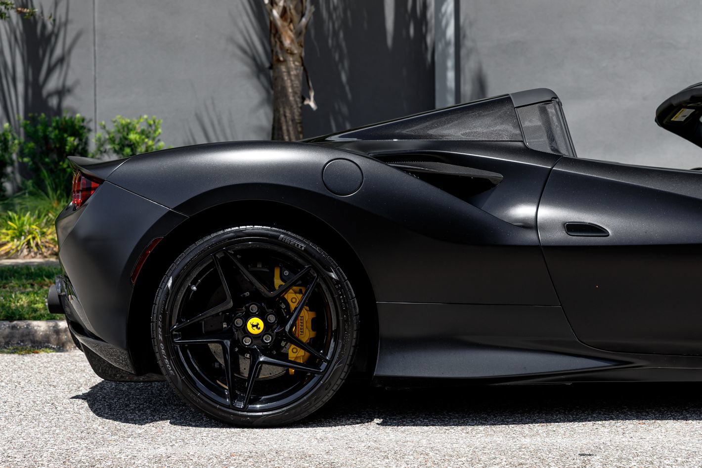 Used 2022 Ferrari F8 Tributo RWD image 17