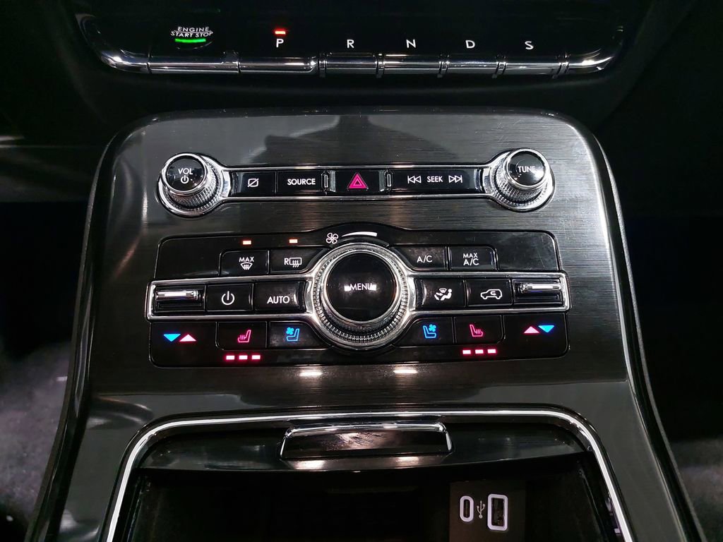 Used 2022 Lincoln Nautilus Reserve image 21