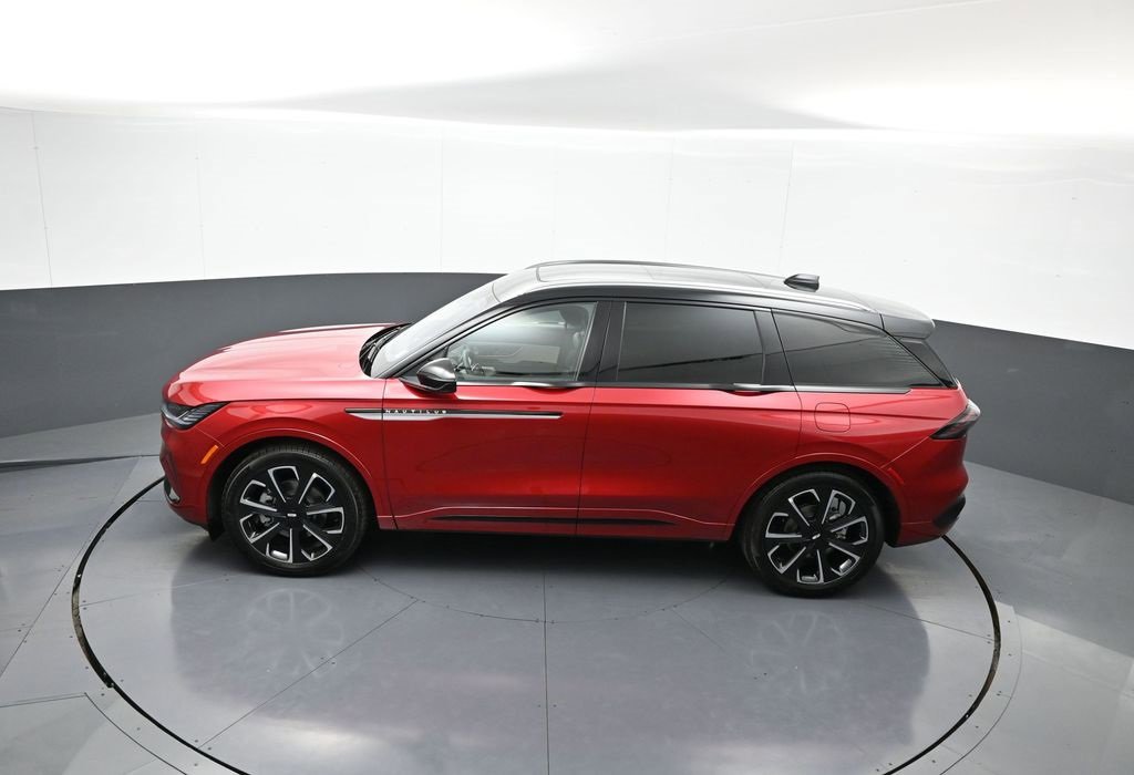 Used 2025 Lincoln Nautilus Reserve image 44