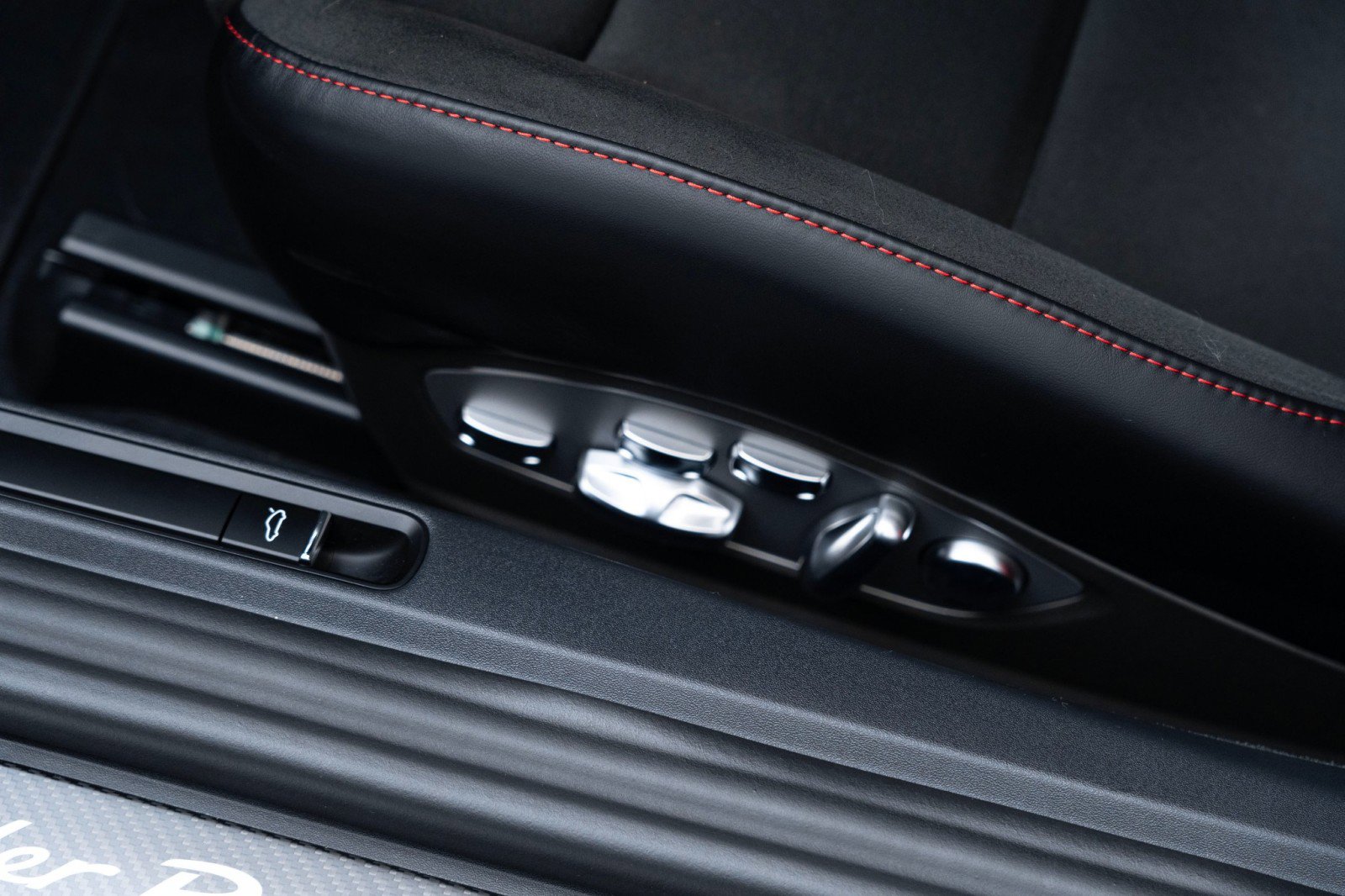 Certified 2025 Porsche 718 Boxster Spyder RS image 16