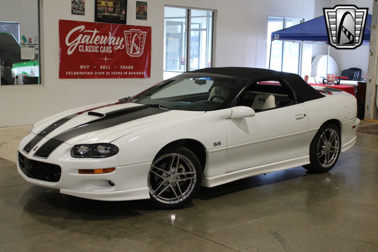 Used 2001 Chevrolet Camaro Z28 w/ SS Performance/Appearance Pkg image 2