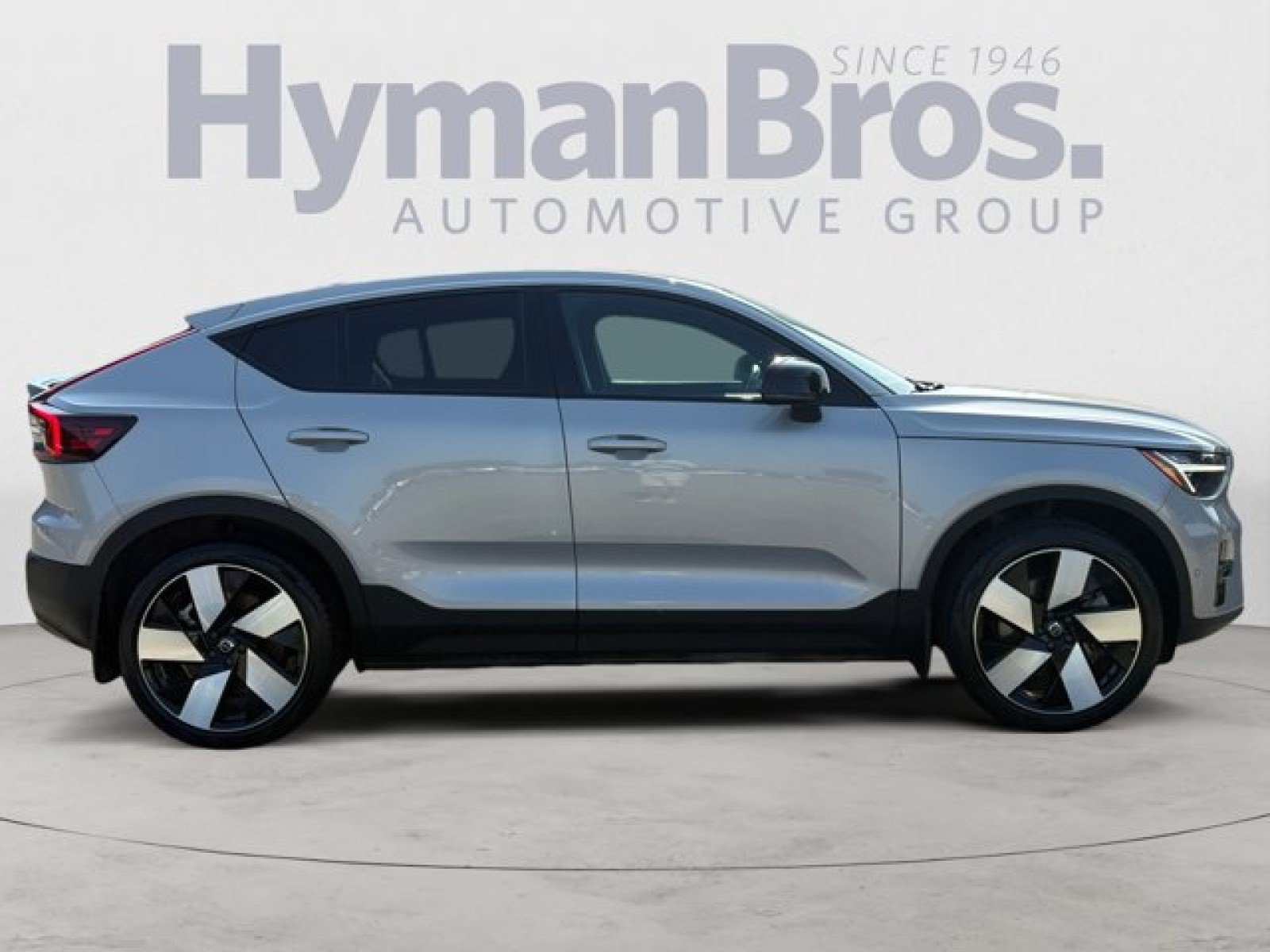 Used 2024 Volvo C40 P8 Recharge Ultimate w/ Protection Package Premier AWD/4WD image 2