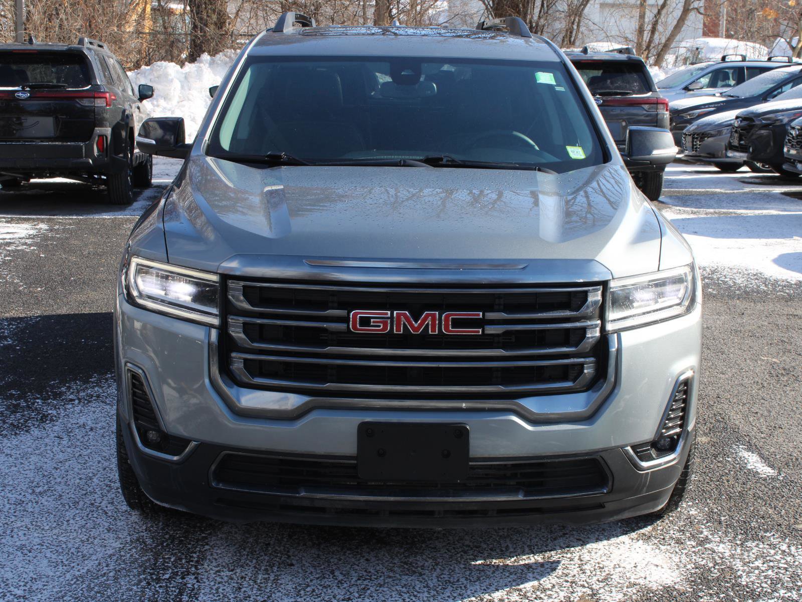 Used 2023 GMC Acadia AT4 image 2
