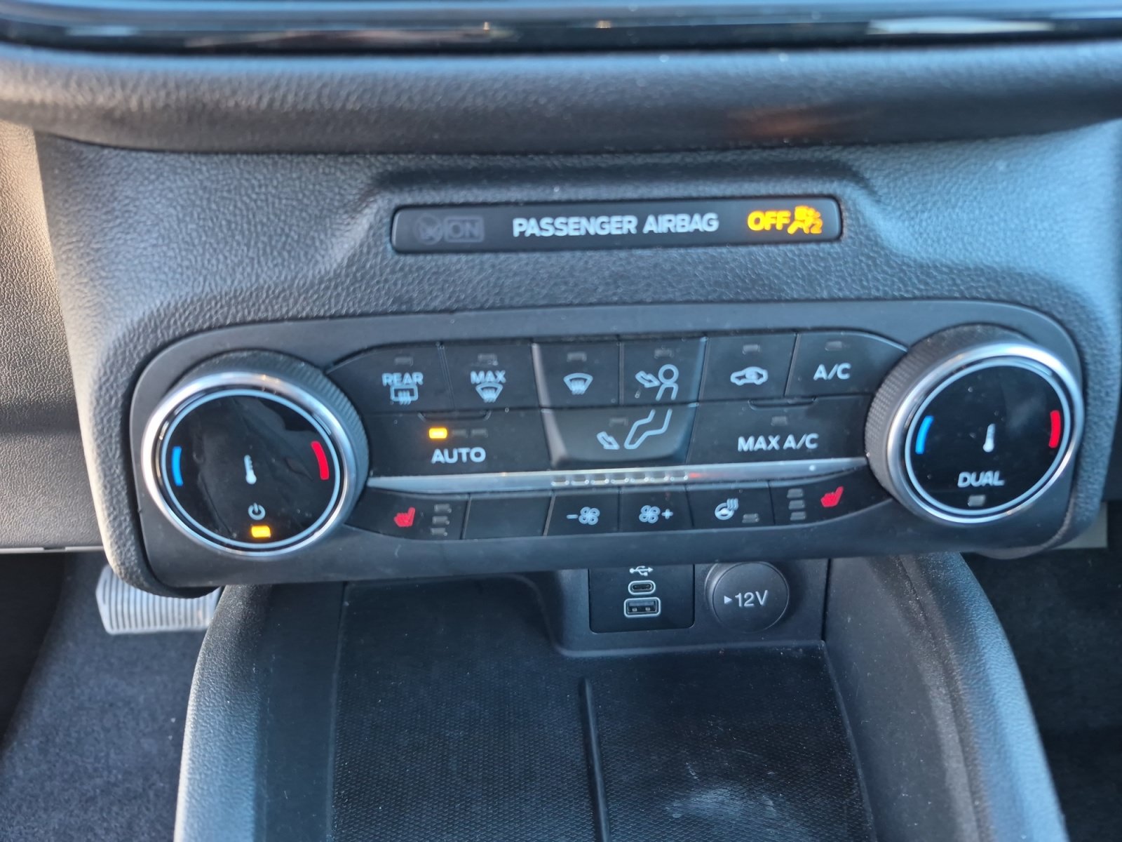 Used 2025 Ford Escape ST-Line Select AWD/4WD image 30