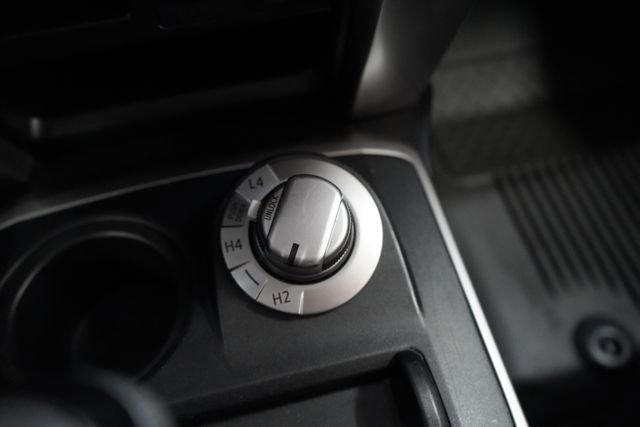 Used 2022 Toyota 4Runner TRD Sport AWD/4WD image 34