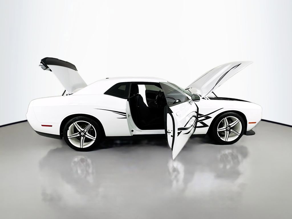 Used 2019 Dodge Challenger R/T w/ Driver Convenience Group image 25