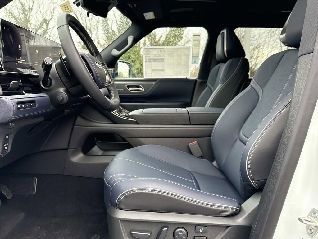New 2026 INFINITI QX80 SPORT 4D Sport Utility image 16