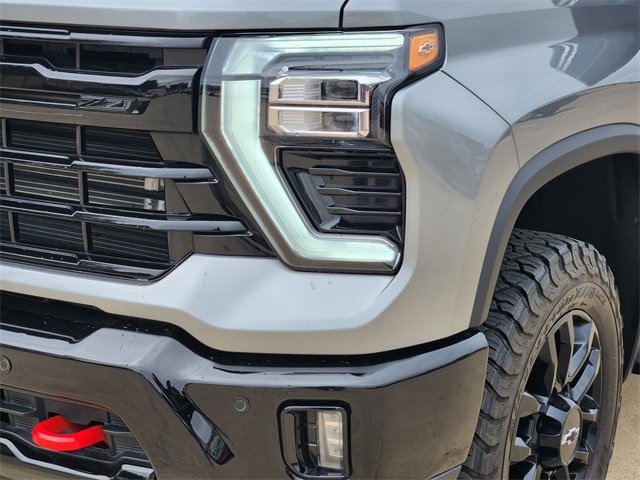 Used 2025 Chevrolet Silverado 2500 LT w/ Trail Boss Package AWD/4WD image 18
