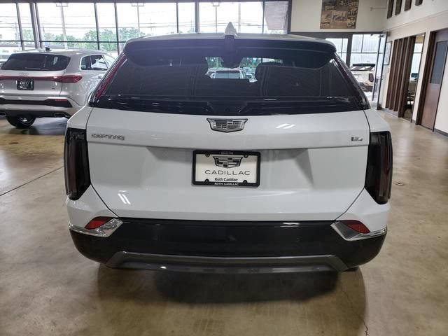 New 2027 Cadillac Optiq Premium Luxury w/ LPO, Floor Liner Package AWD/4WD image 4