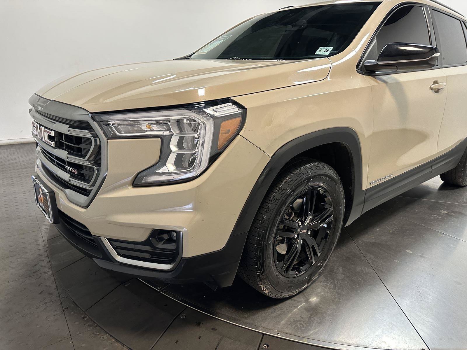 Used 2023 GMC Terrain AT4 AWD/4WD image 7