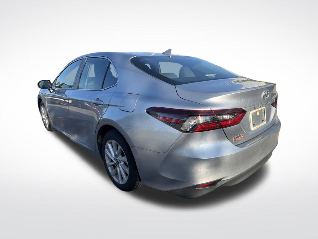 Used 2024 Toyota Camry LE w/ Convenience Package FWD image 4