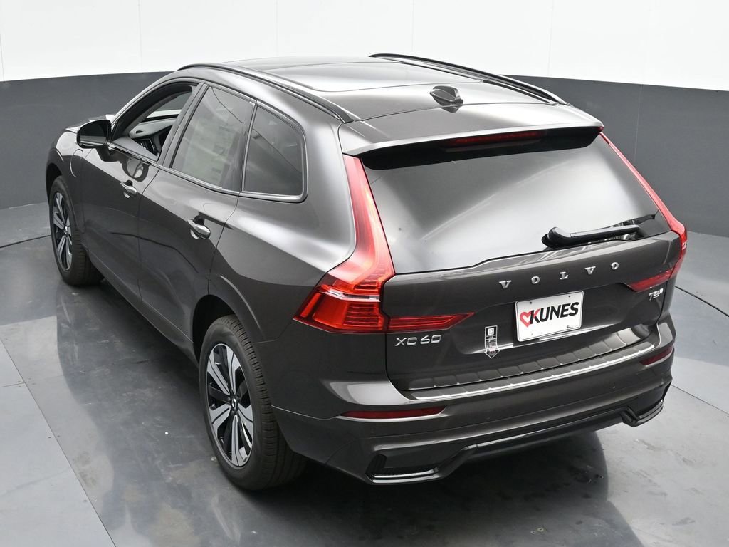 New 2025 Volvo XC60 T8 Core w/ Protection Package Premier image 39
