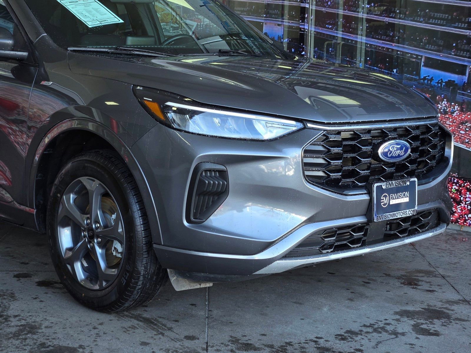 Used 2024 Ford Escape ST-Line image 2