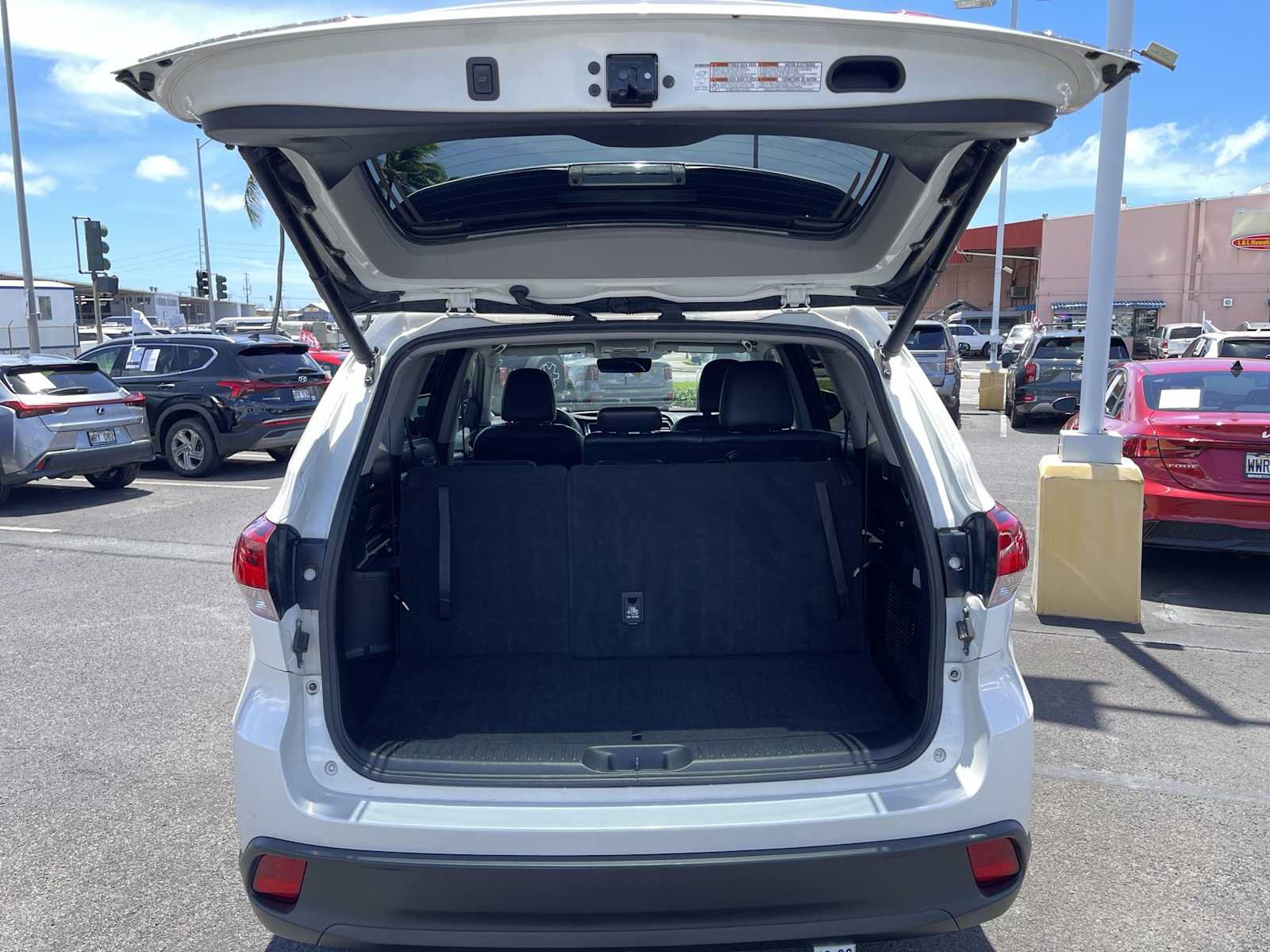 Used 2017 Toyota Highlander XLE FWD image 21